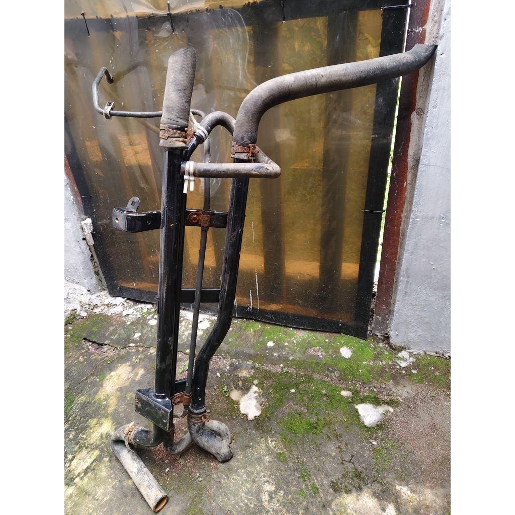 PIPA RADIATOR MOBIL SUZUKI APV