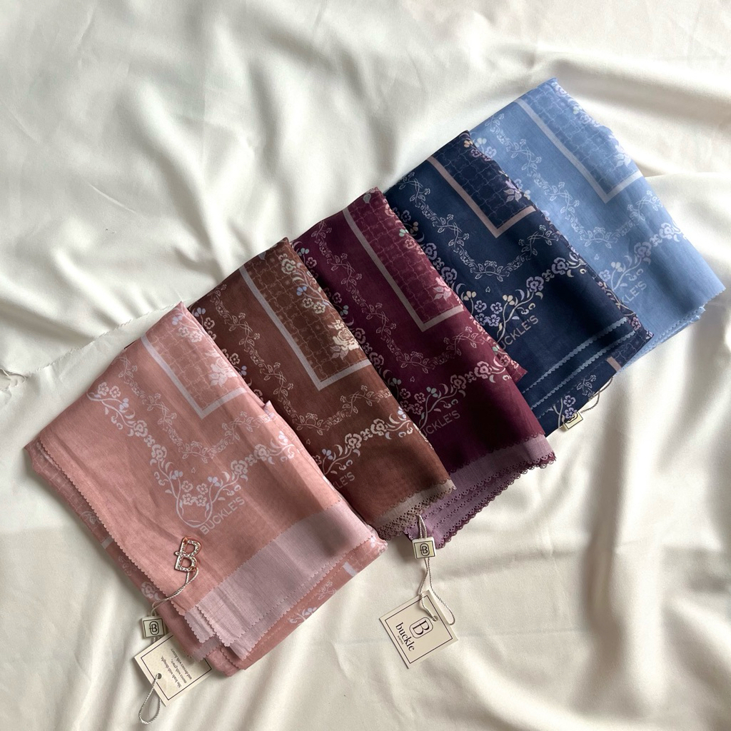 [SARRA SHOP] - Buckle Hijab Scarf Kerudung Segi Empat Motif Jilbab Dewasa Pashmina Bahan Ultrafine V
