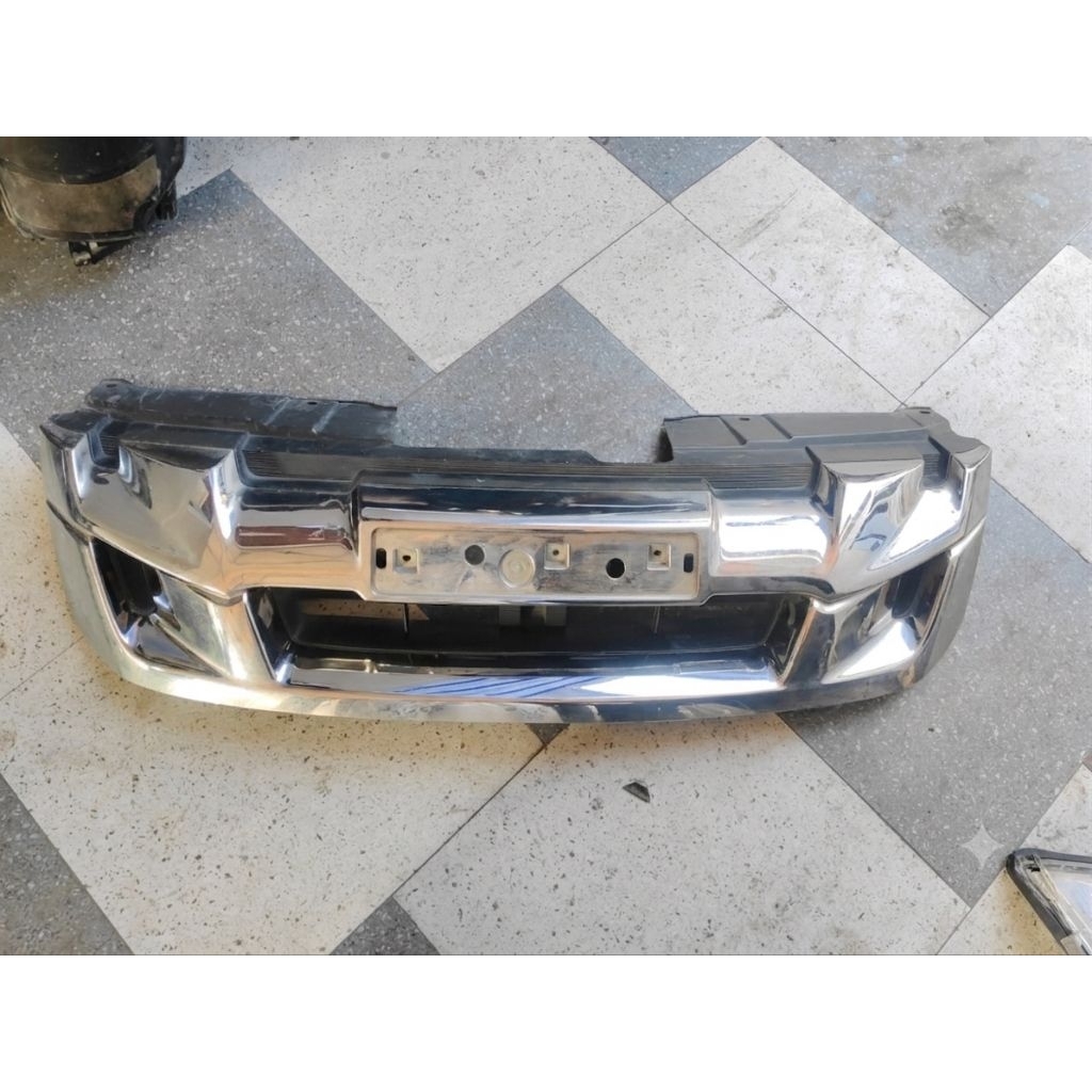 Grill Isuzu Dmax 2012-2015 Oem