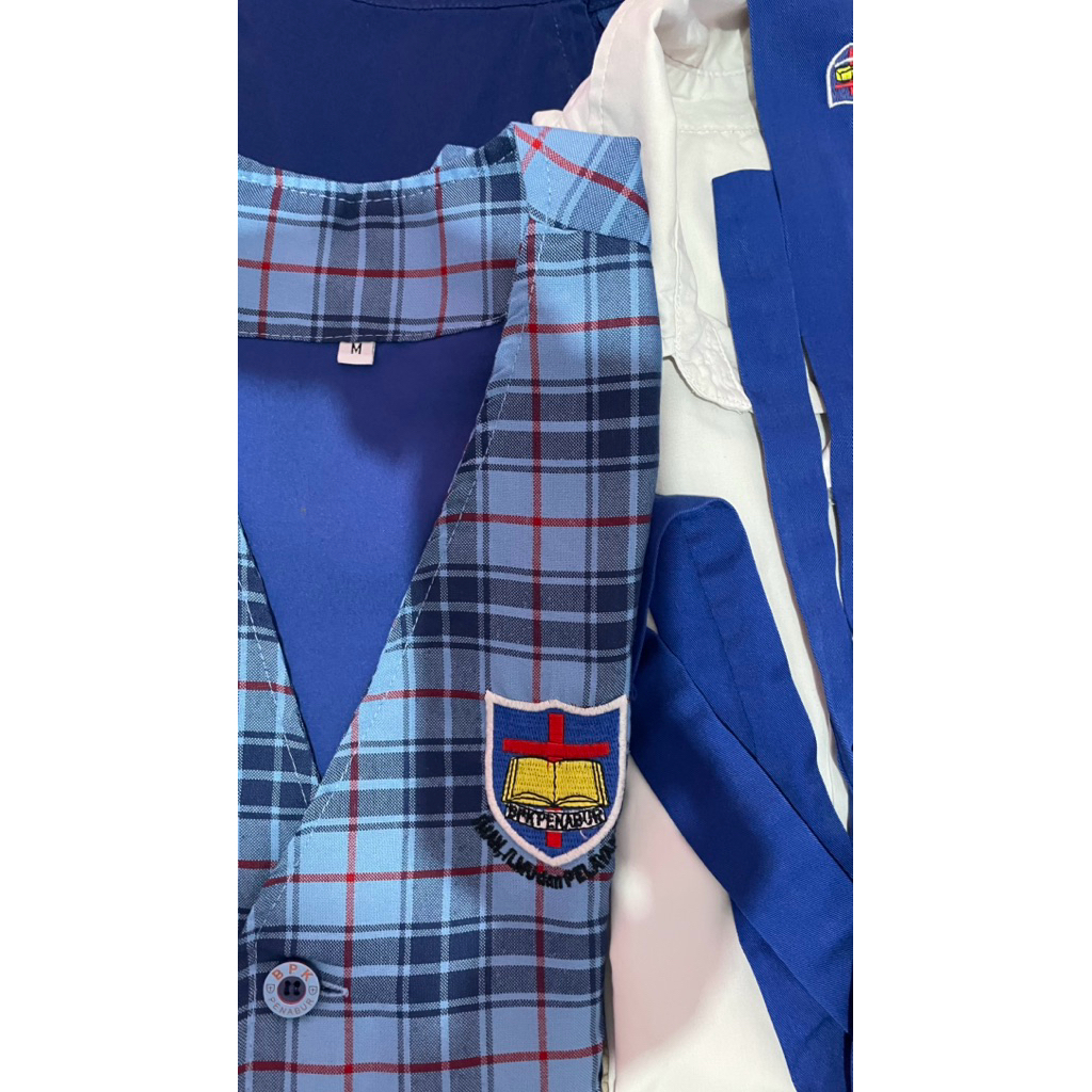Preloved komplit seragam SMP BPK Penabur
