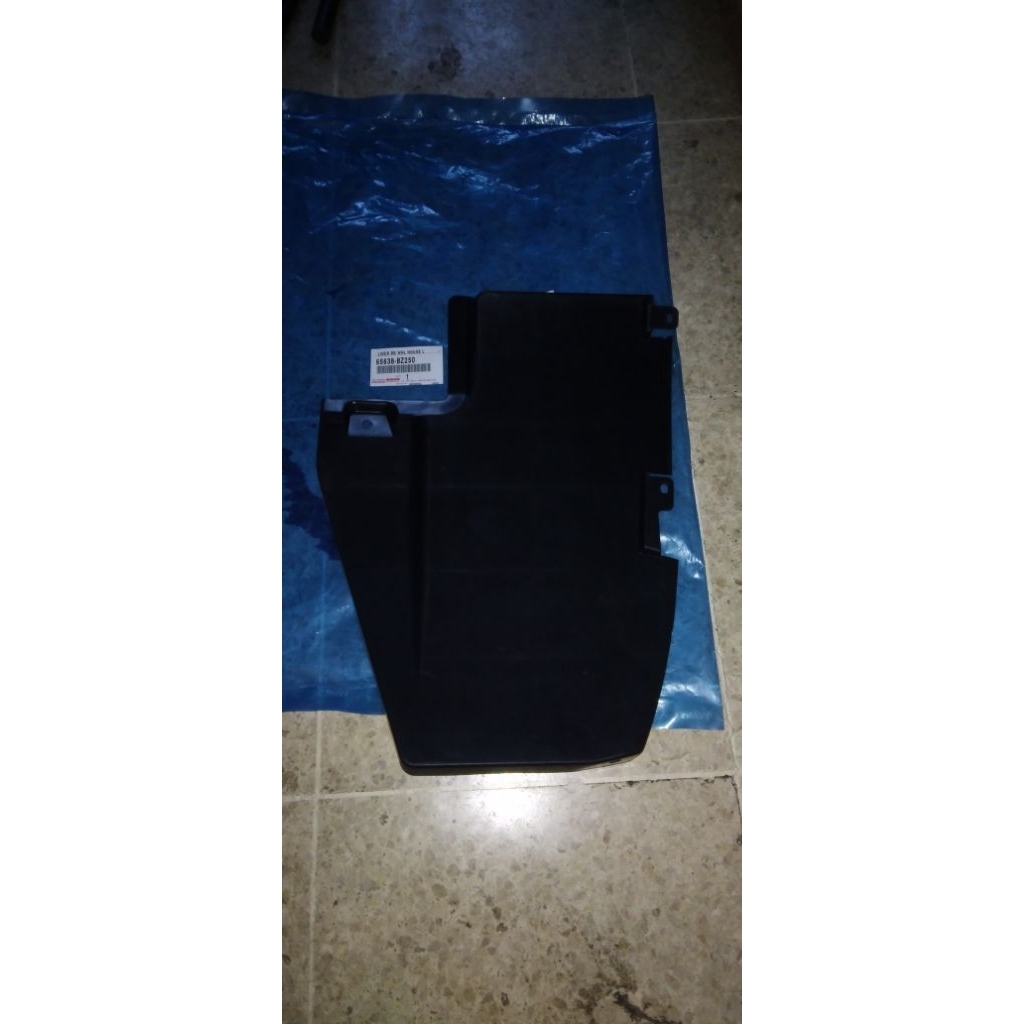 liner fender belakang kiri new rush terios 2017-2021 original 65638-BZ250