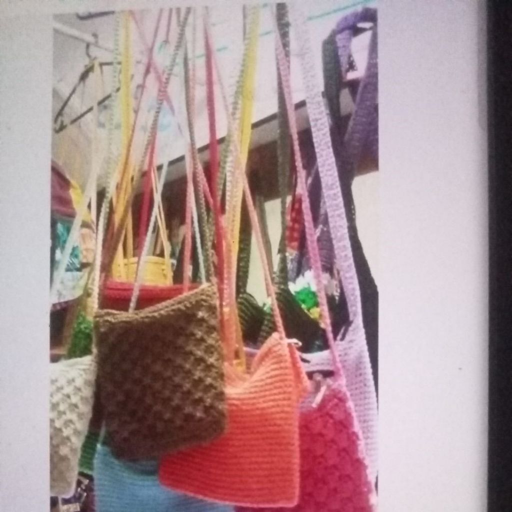 tas rajut model slempang
