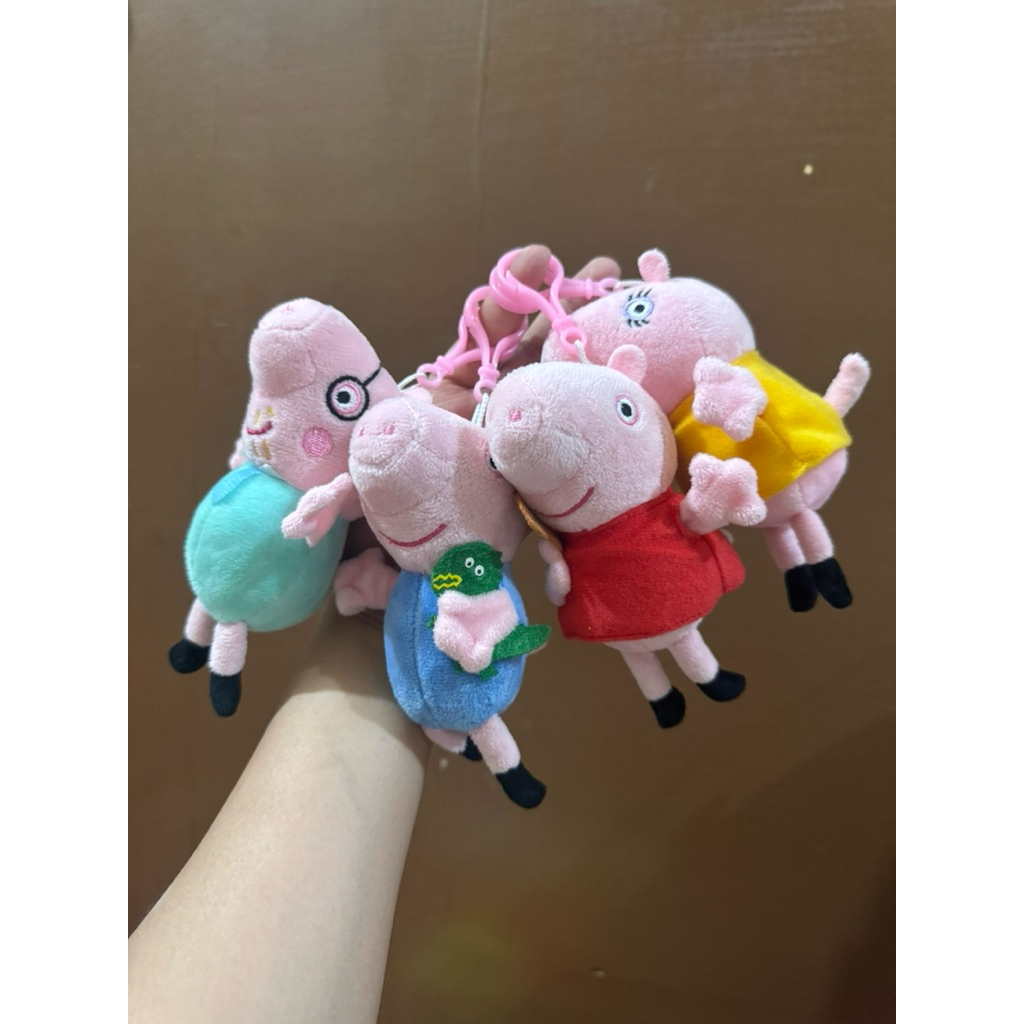Boneka Gantungan Kunci Karakter Peppa Pig Lucu size 15cm / Boneka Gantungan Kunci Peppa Pig Family /