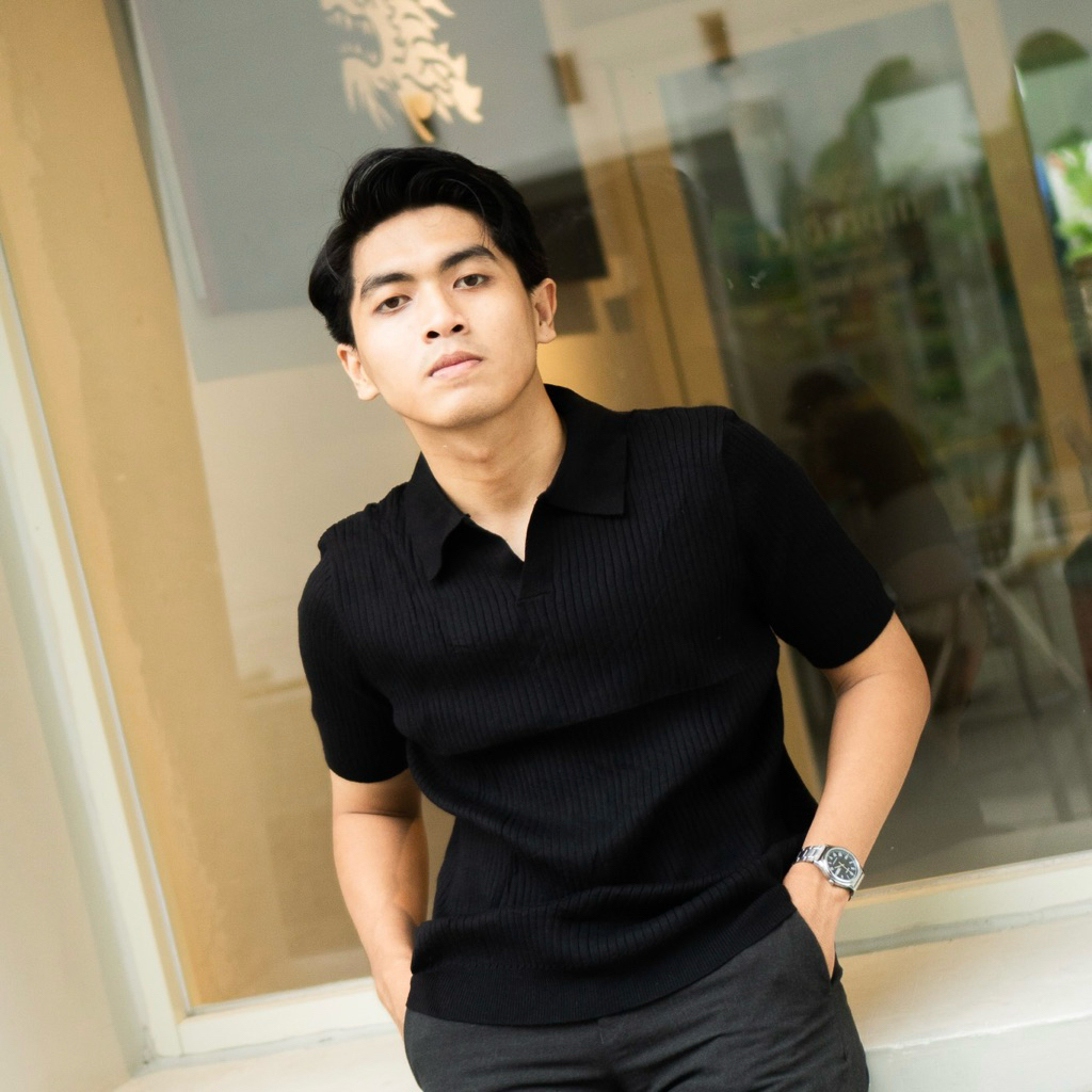 ZAQA | Asraf Polo Top | Kaos Polo Rajut Pria | Kaos Polo Rajut Laki-Laki | Men’s Polo Knit Top | Kao