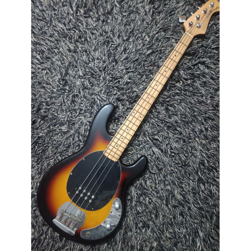 Bass Musicman Stingray Custom 4 string