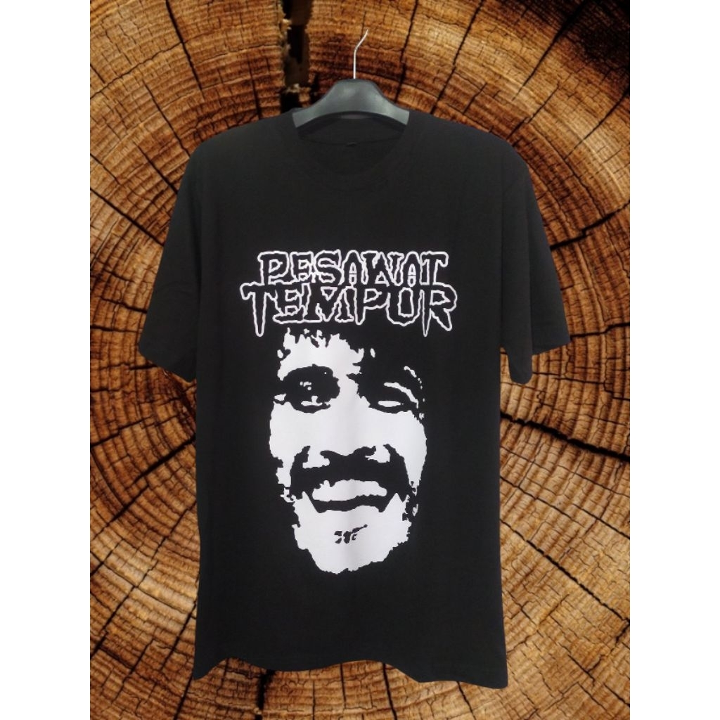 KAOS IWAN FALS Pesawat tempur