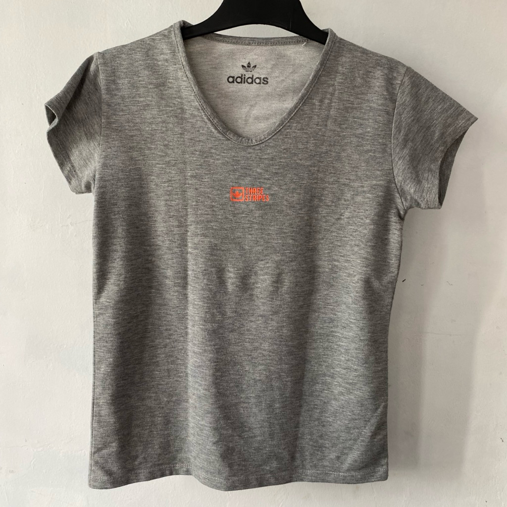 Preloved Kaos cutton combed Adidas |cewek| Grey Sz Xs small detail ukuran lengkap di deskripsi