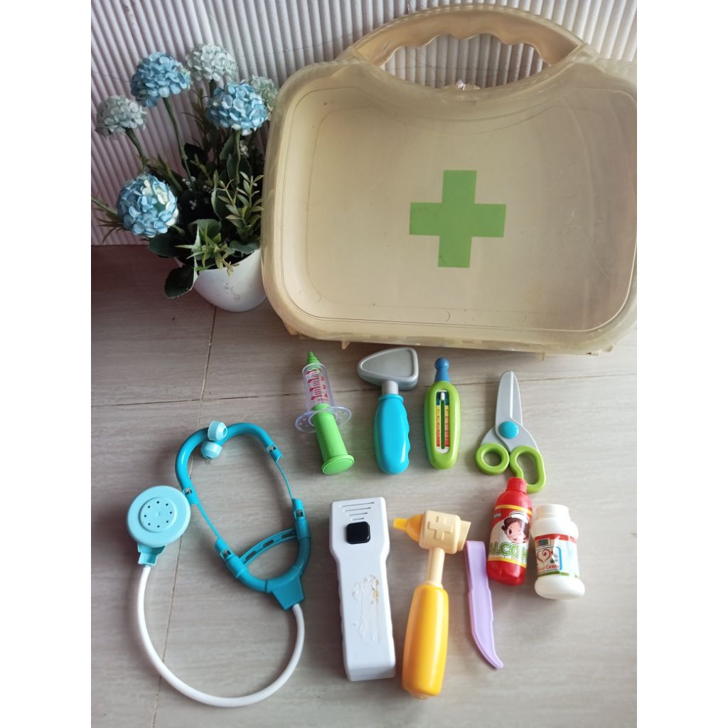 pl mainan dokter dokteran elc