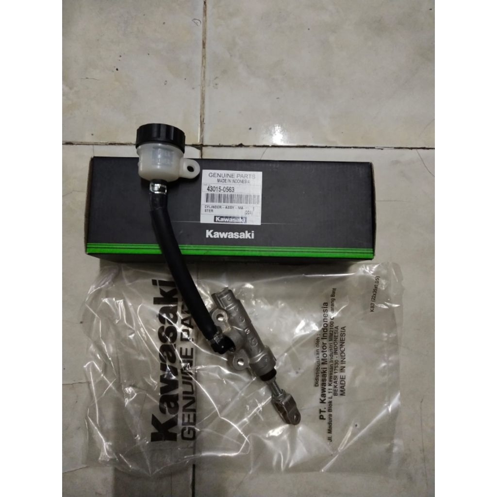 master rem belakang ninja RR