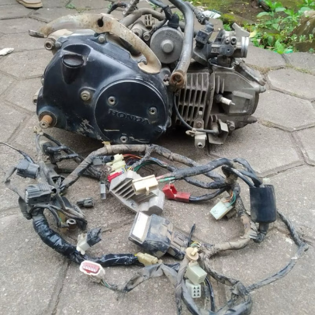mesin set pengapian Supra x 125 fi PNP Supra x 125 helm in copotan no minus