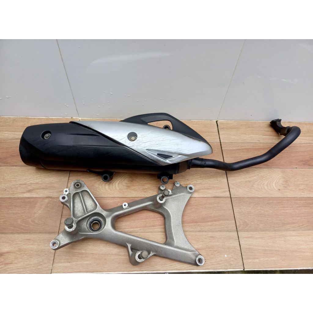 knalpot Honda pcx 150 k97 dan arm original copotan pnp Vario 125 150 led old led new untuk cakram be