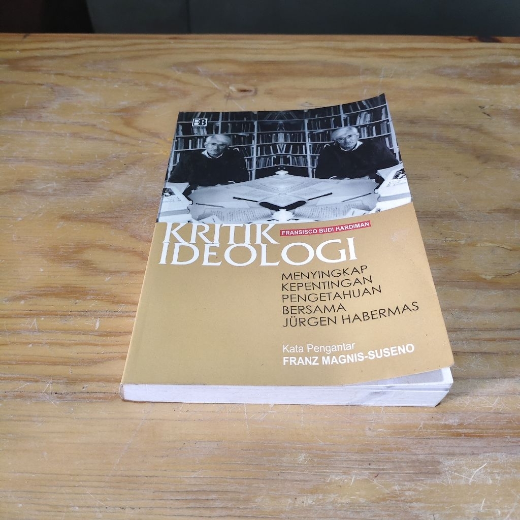 Buku Kritik Ideologi