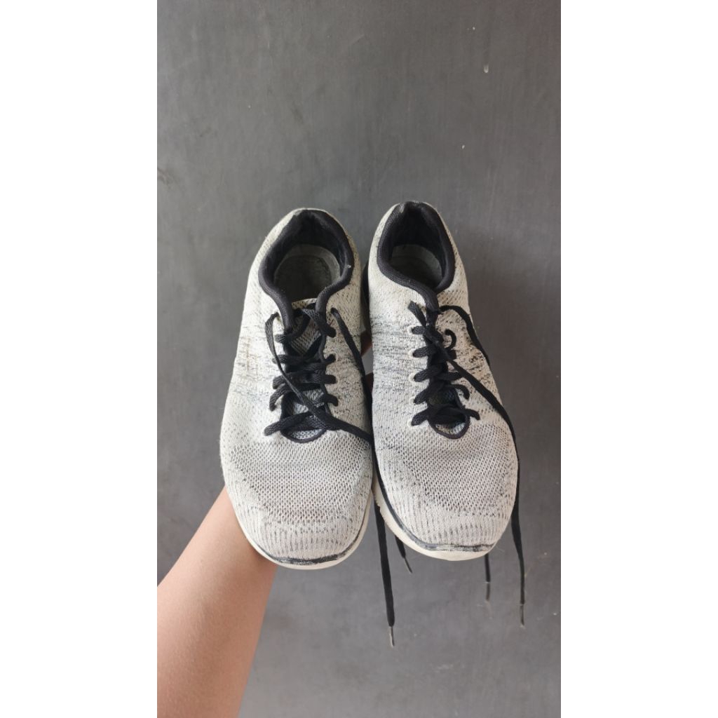 Sepatu Skechers Ori