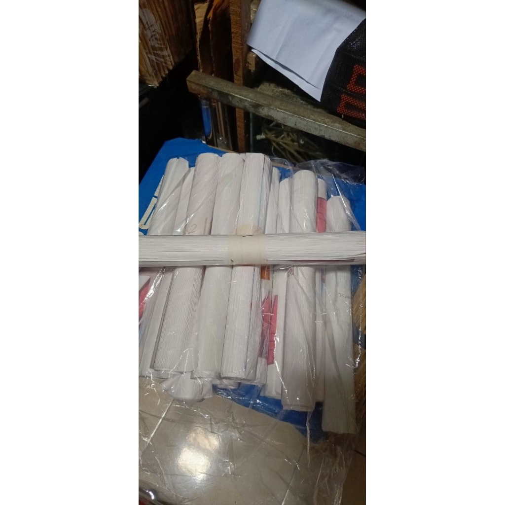 kertas litho lito sablon 18gram isi 50lembar untuk 100 layangan