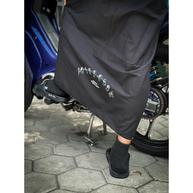 RACERTEES Sarung Black Cat Felix 2026