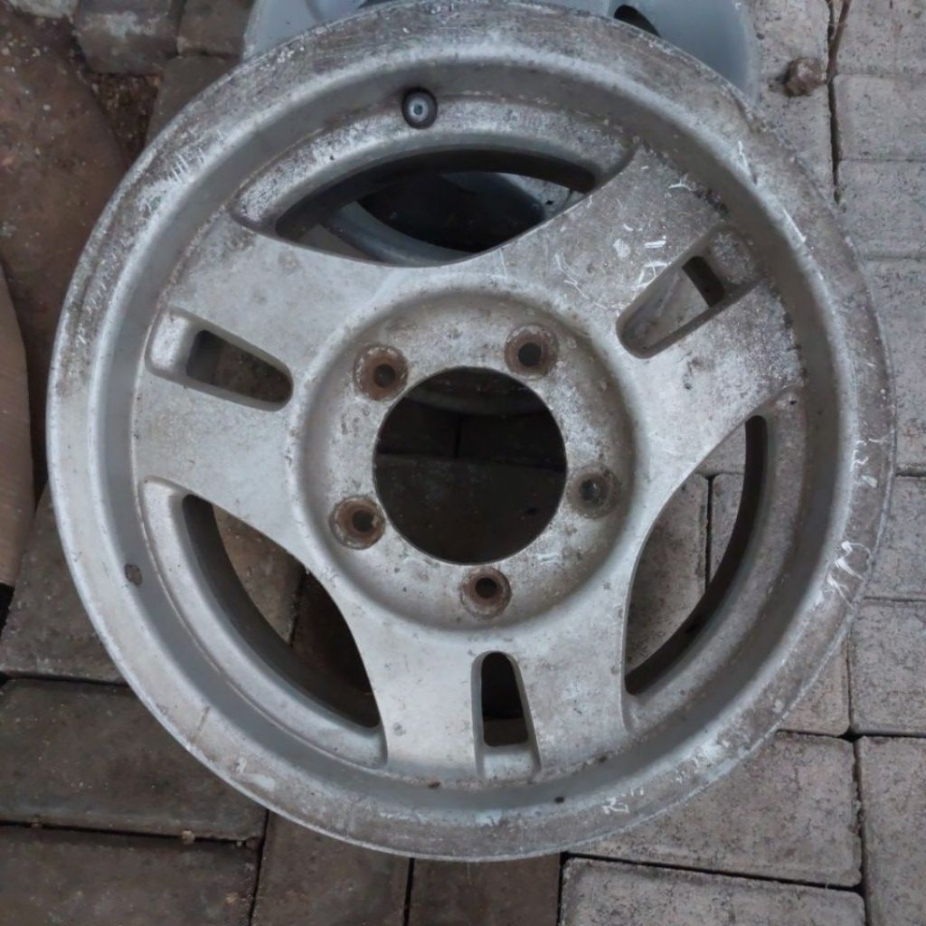 Velg Second Jeep Katana Ring 15 Lubang 5 Bekas Copotan (4 pcs)