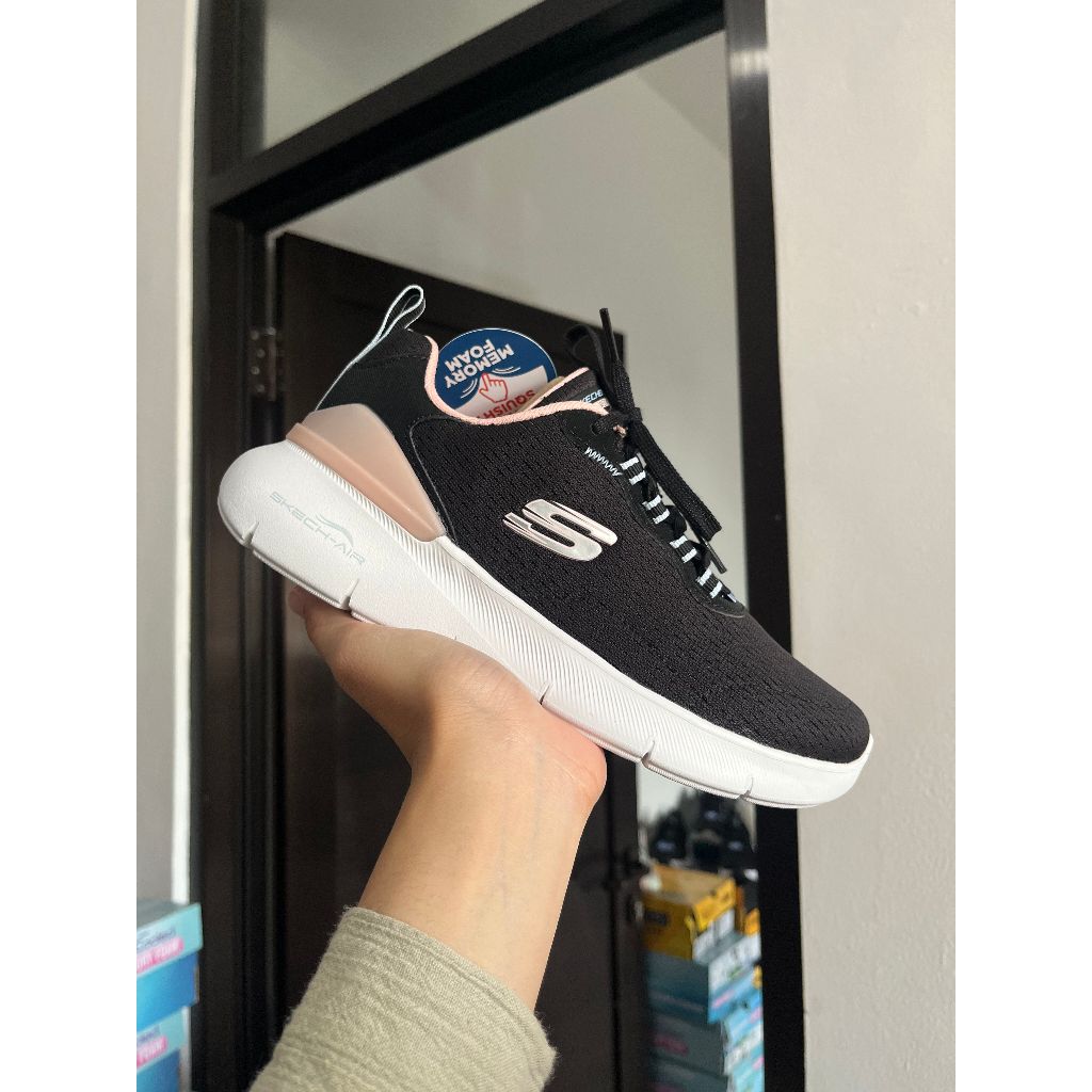 SEPATU WANITA SKECHERS SPORT SKECH AIR DYNAMIGHT 2 BLACK ORIGINAL 150371BKCL
