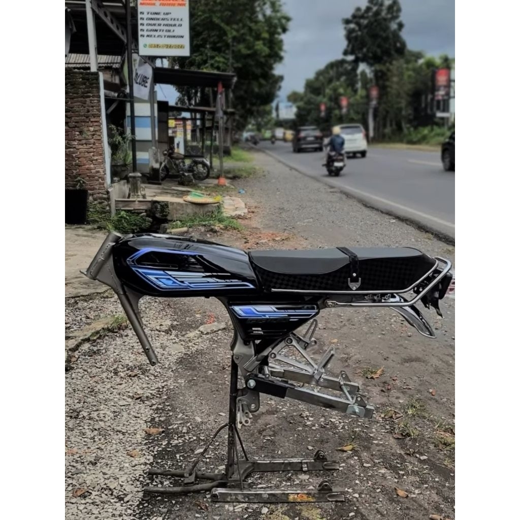 Paket Body Set Bodi Set GL 100 gl 100 komplit  BODY GL 100 set RANGKA GL100 REPRO BARU  frame gl100 