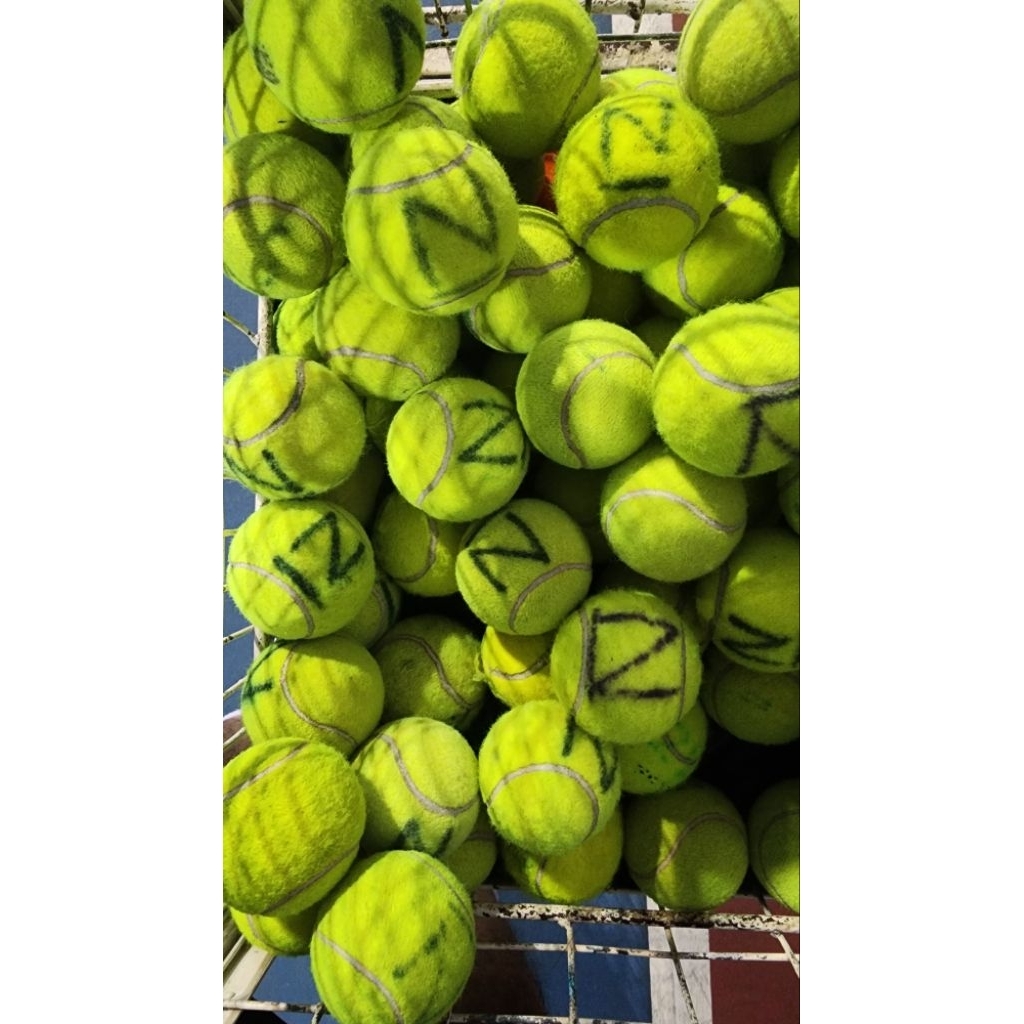 bola tenis bekas