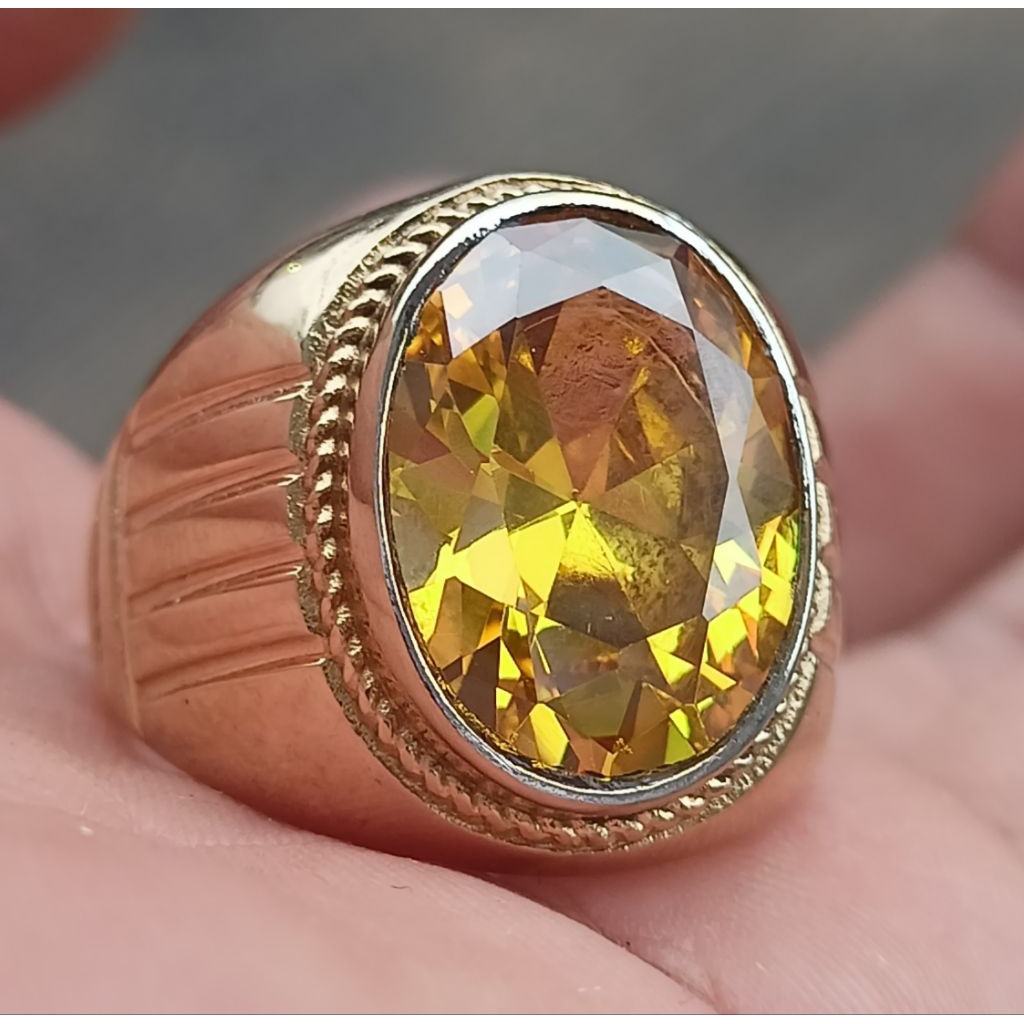 Cincin batu yellow topaz full cutting ring titanium