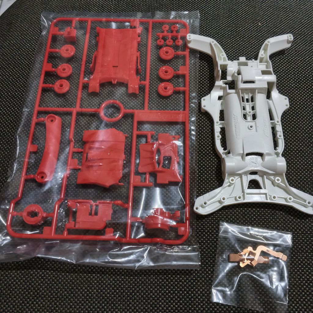 tamiya ar chassis putih + gearbox merah original tamiya / Ar chassis putih / tamiya Ar chassis