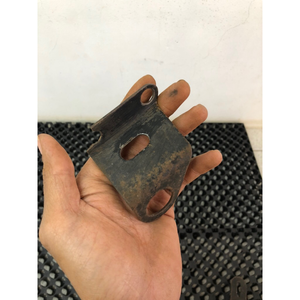 pangkon kontak/kunci cb100 cb125 original copotan