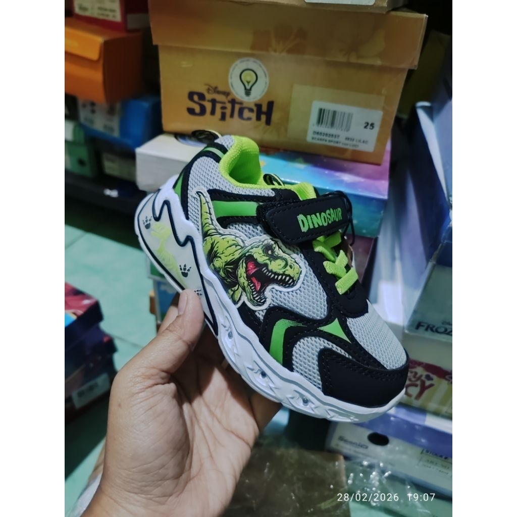 sepatu anak laki laki led