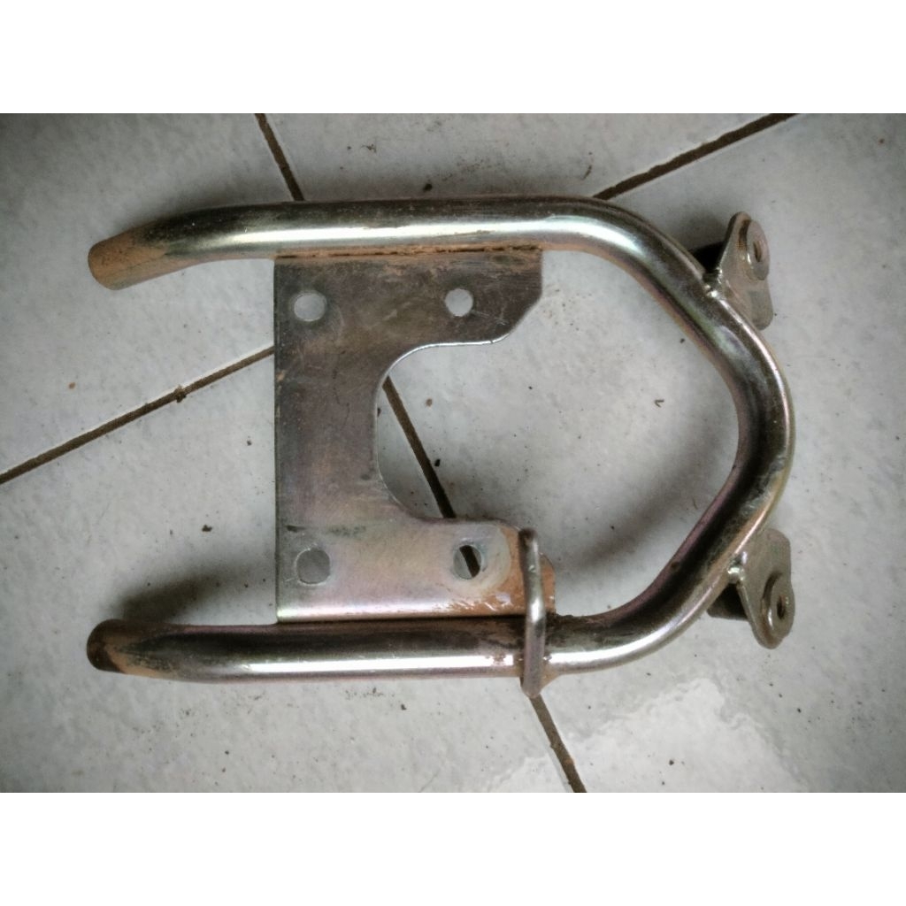 Breaket Tameng Jupiter MX old