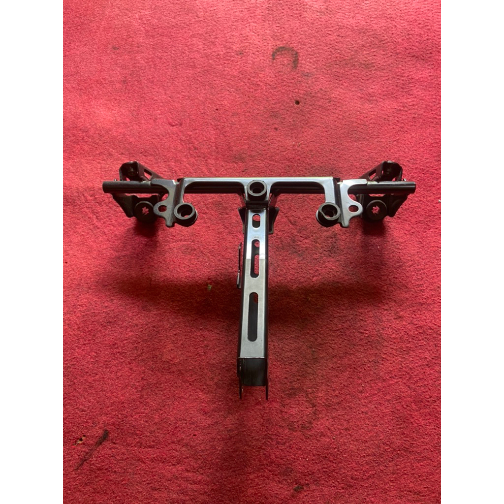 kedudukan tameng depan tanduk rusa breket lampu depan breket spido cbr 150r led new facelift 2021-20