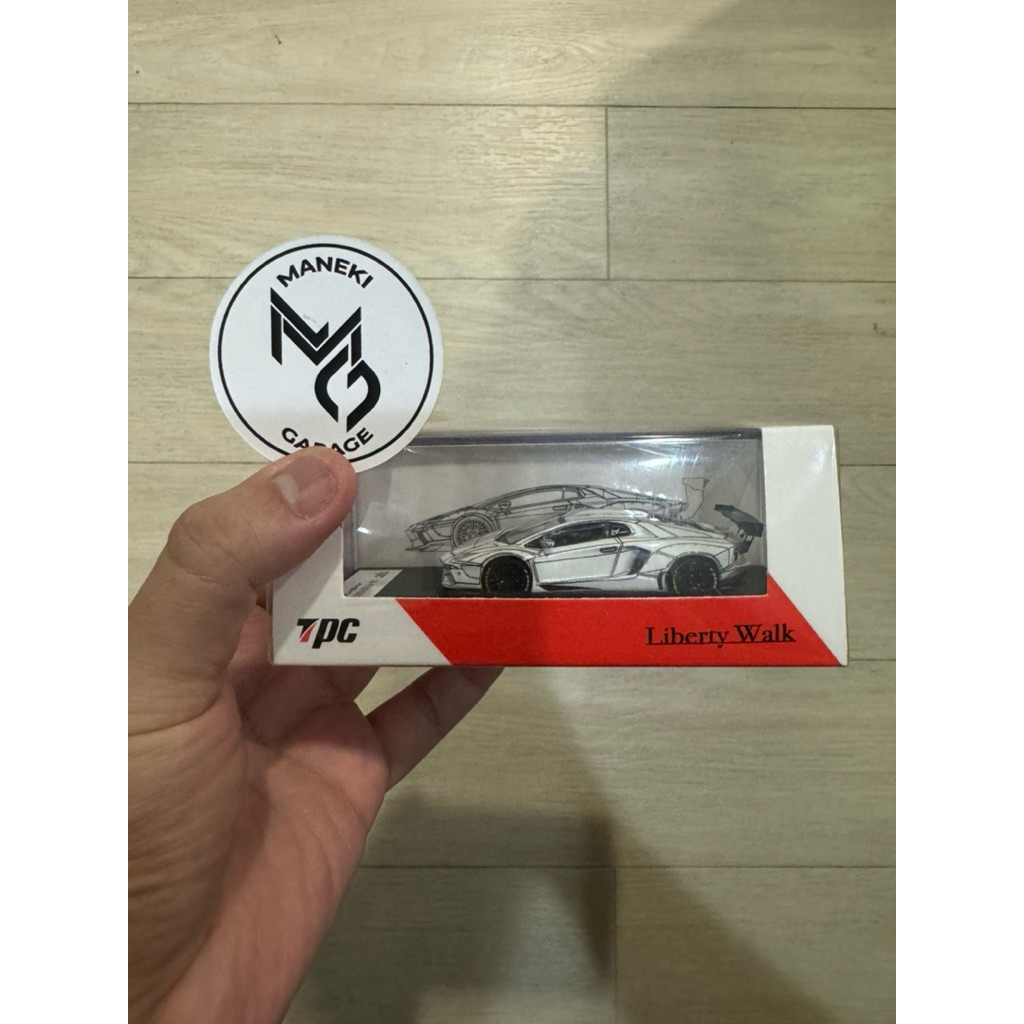 TPC 1:64 Scale Lamborghini Aventador Noctilucent Color