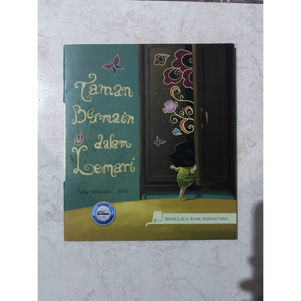 Preloved Buku Taman Bermain dalam Lemari