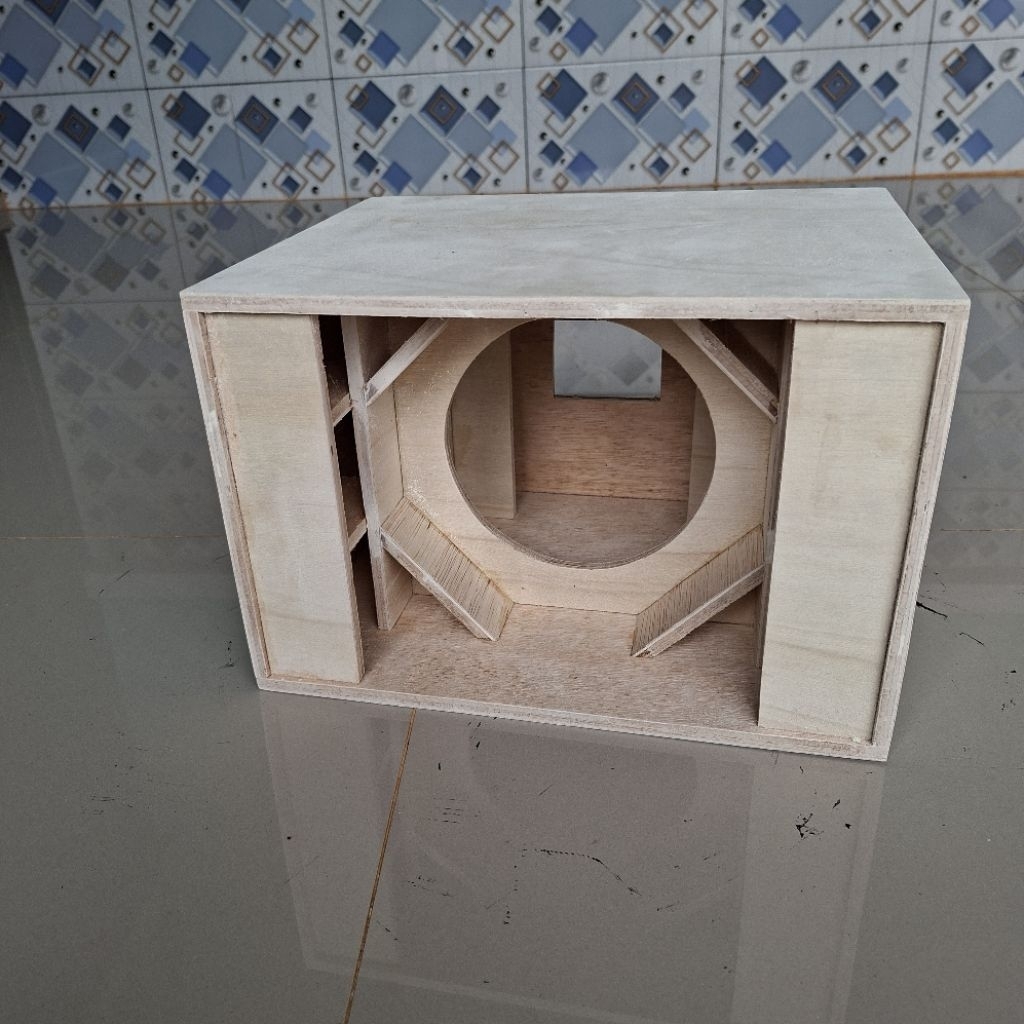 BOX PARATHEL 8 INC TRIPLEK 12 MM