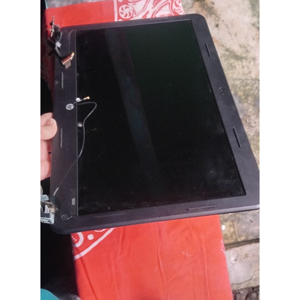 Laptop HP 1000 LCD 14INC