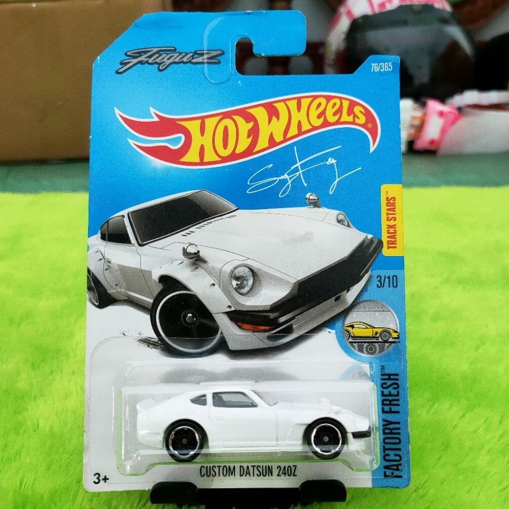 HotWheels Hot Wheels Custom Datsun 240Z White Putih