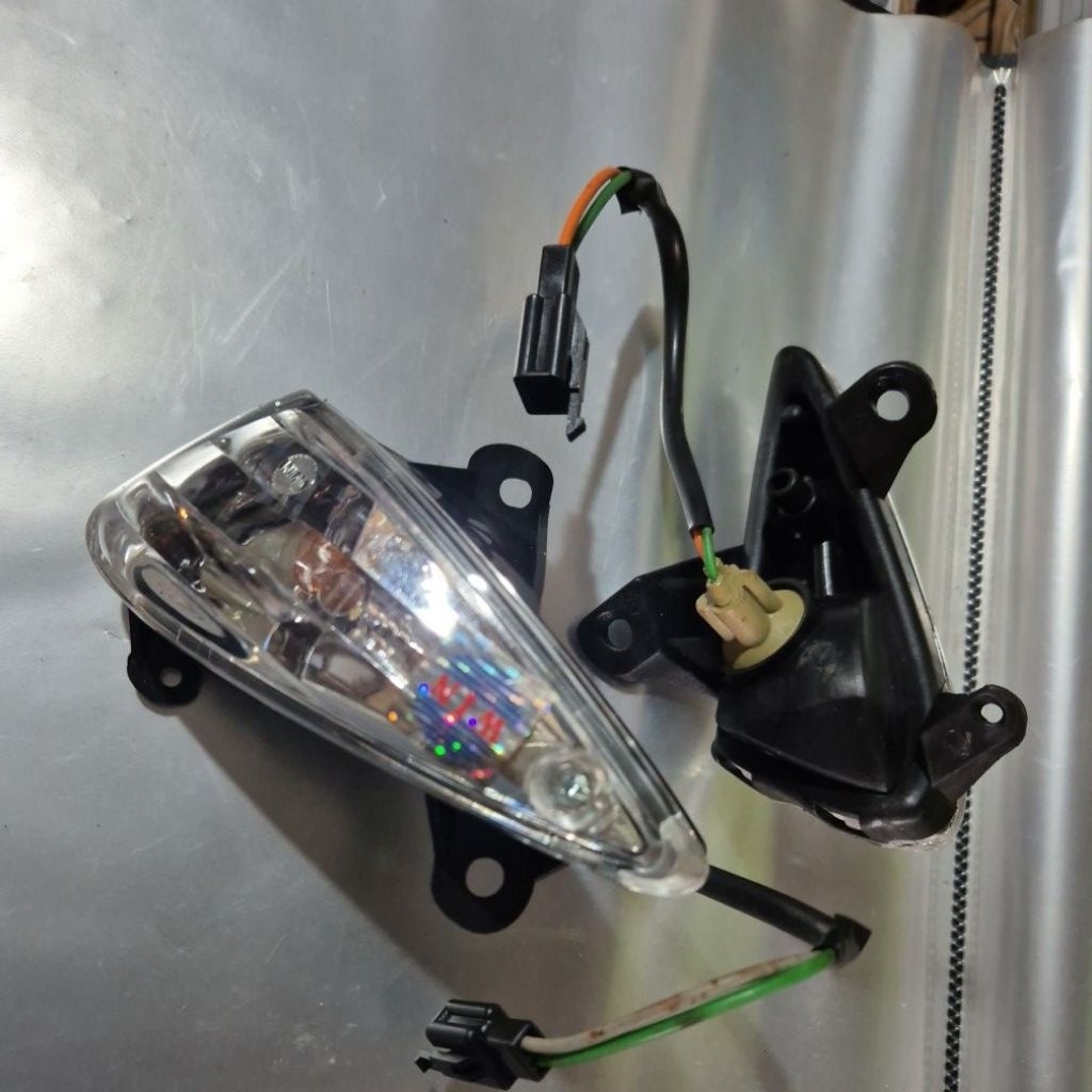 lampu sen depan suprax125 lama