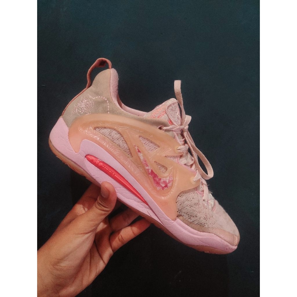 Sepatu Basket KD 15 Pink
