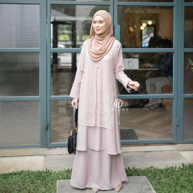 LALUNE - Kaima One Set (Medina Platinum - Brukat)