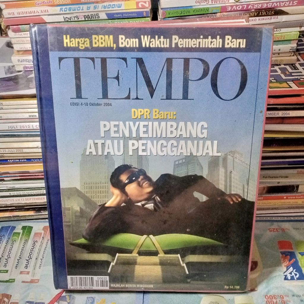 majalah bundel tempo edisi Oktober November tahun 2004 7 majalah hard cover