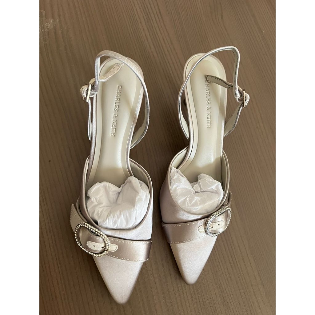 CHARLES KEITH SANDAL LEBARAN IDUL FITRI SILVER WOMEN HEELS SIZE 35 HEEL WANITA ABU-ABU PARTY SHOES