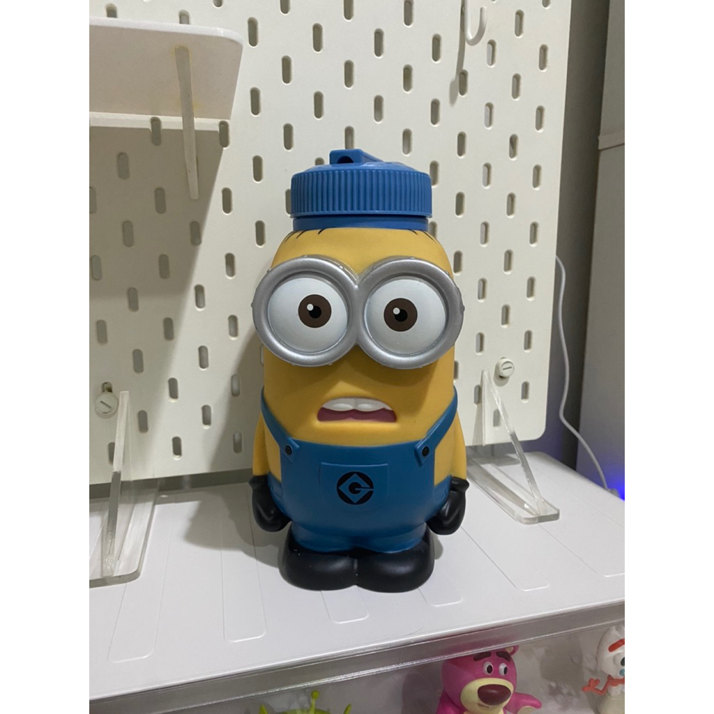 tumbler botol minum minion universal studio despicsble me