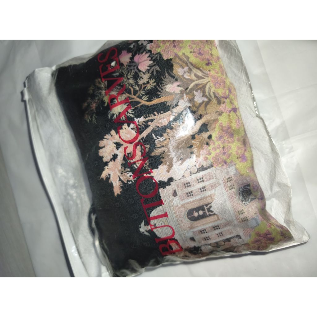 BUTTONSCARVES NEW AS IS SCARF, PRAYER ROBE (MINOR DEFECT)