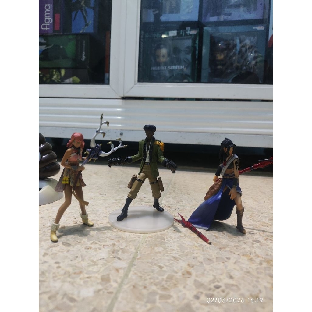Mini Trading Figure Final Fantasy X XIII Yuna dkk original