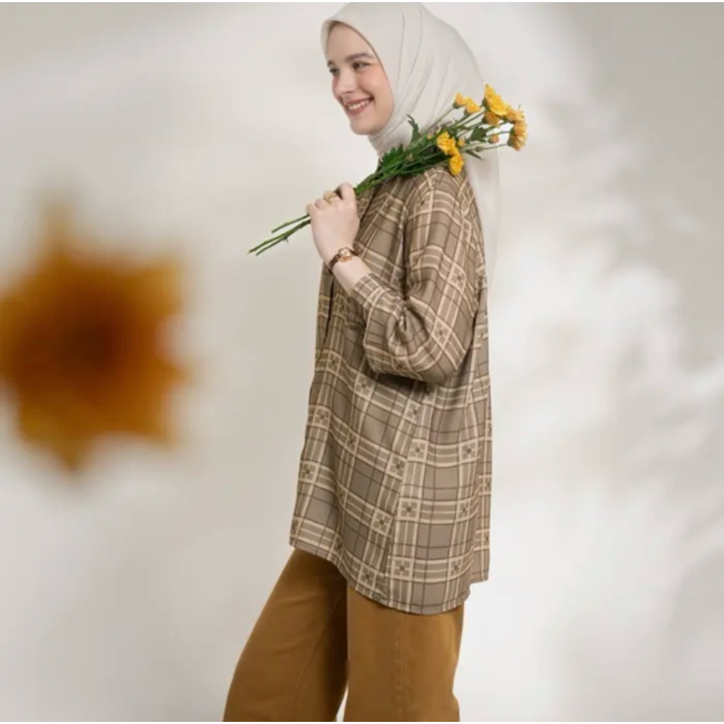 Heaven Lights Floran Blouse Golden Rod S