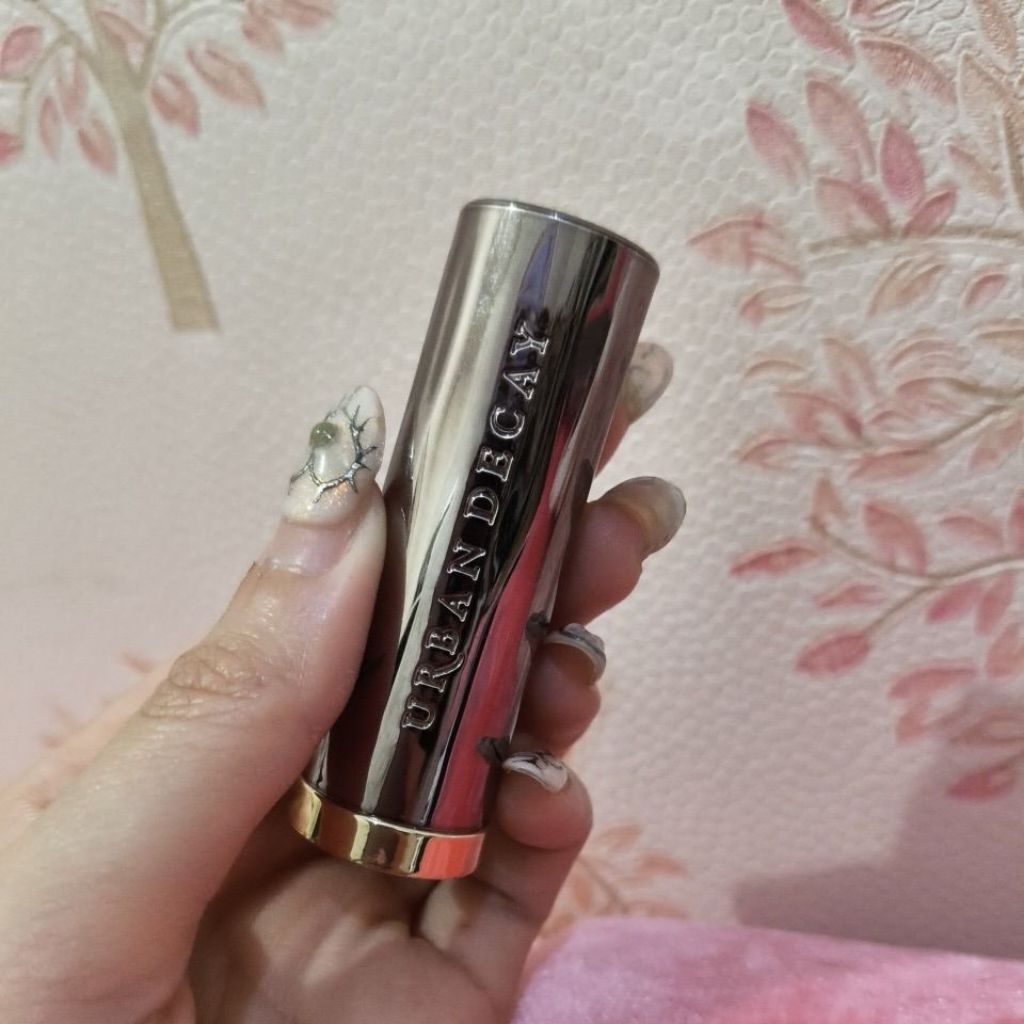 LIPSTIK URBAN DECAY SHADE TRICK
