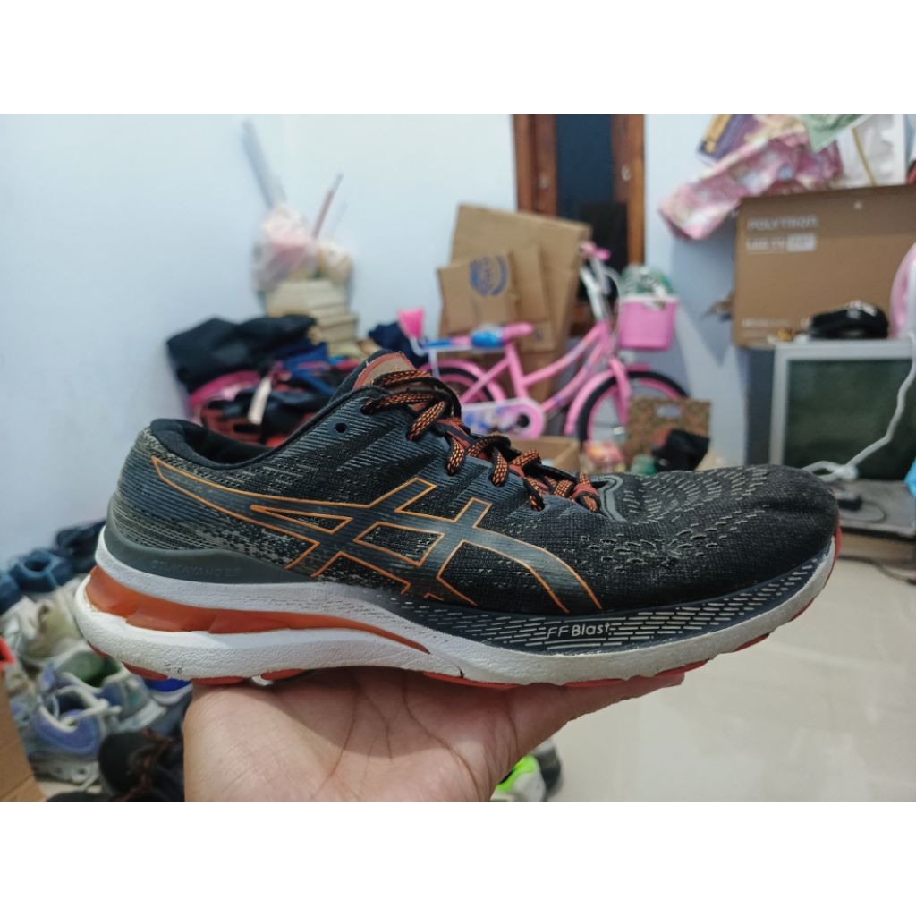 Link Asics Gel Kayano 28 size 44 dan 42