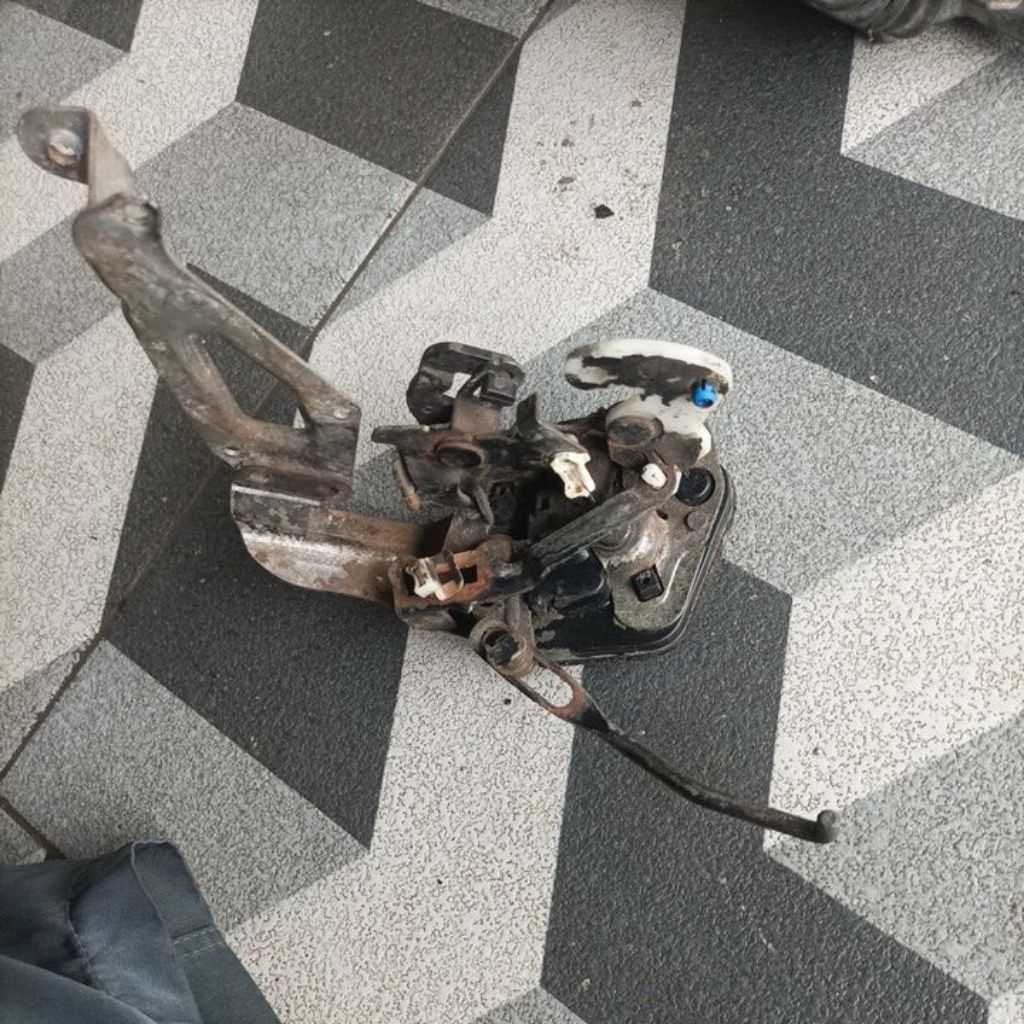 doorlock kiri belakang hyundai excel 2 new accent verna avega