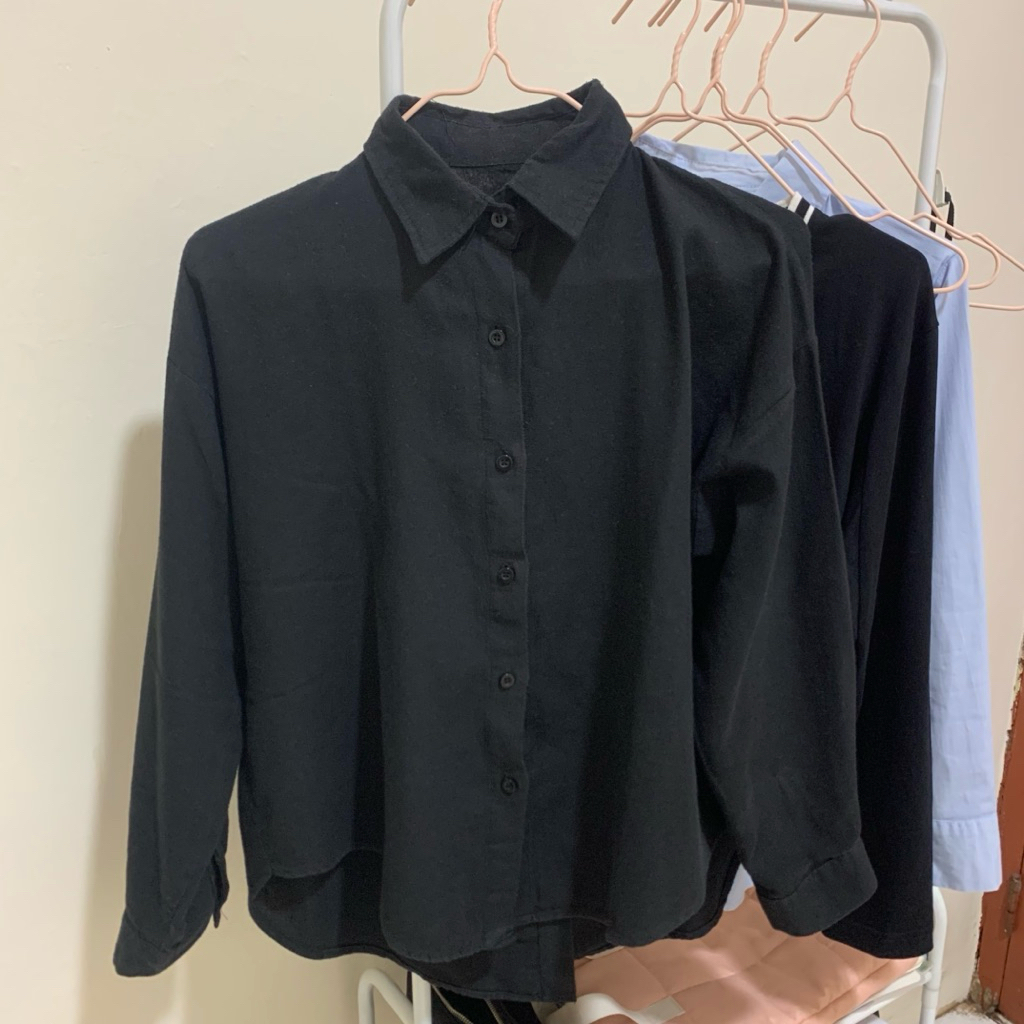 Preloved Kemeja Hitam | Kemeja Wanita Hitam