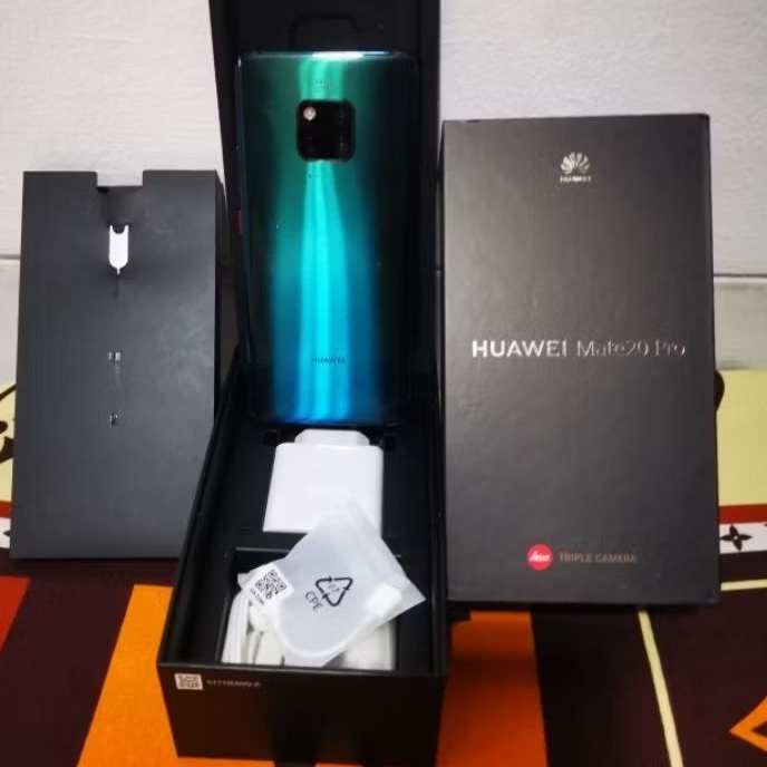 Huawei Mate 20 pro 6GB 128GB kamera Leica optics fullset dus+aksesoris original Huawei sudah ganti L