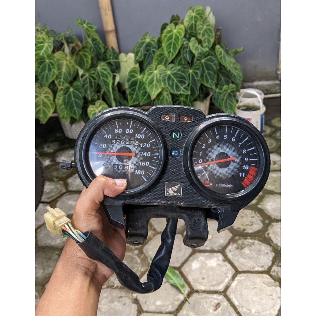 SPEEDOMETER MEGAPRO PRIMUS SPIDOMETER MP PRIMUS  ORIGINAL