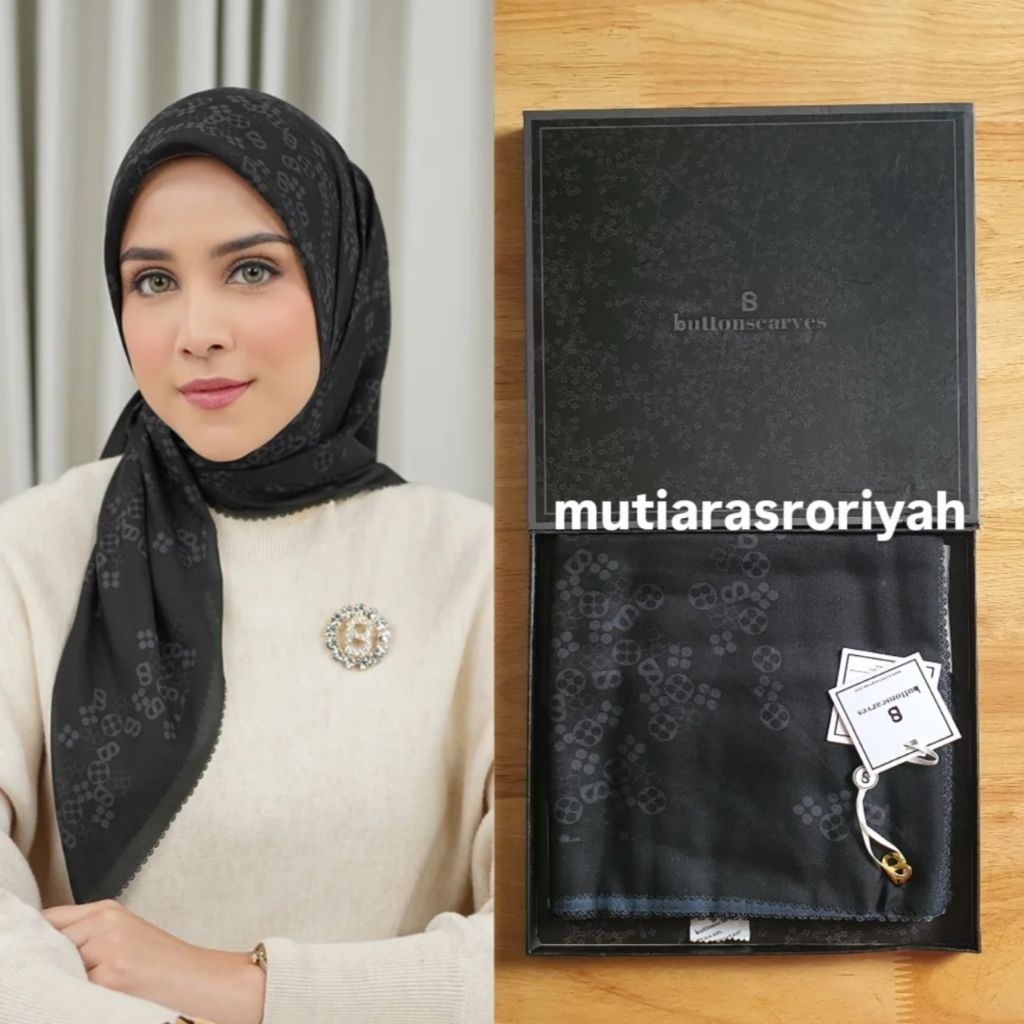 READY STOCK Buttonscarves NEW WITH BOX Monogram Scramble Scarf Ink Hitam Black Series Voile Reguler 
